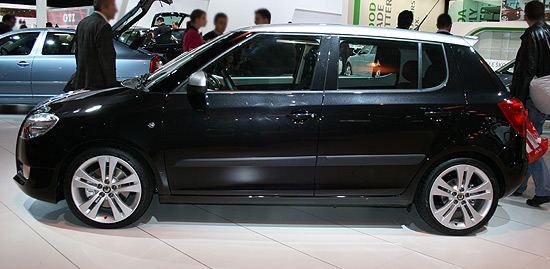 http://www.salon-auto.eu/mondial-auto-2008/wp-content/skoda-fabia-1.jpg