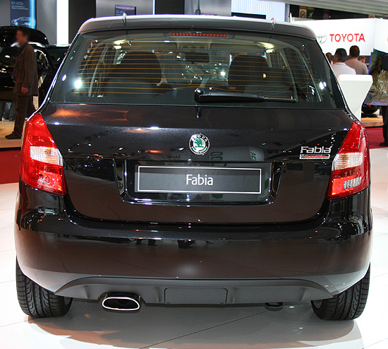 http://www.salon-auto.eu/mondial-auto-2008/wp-content/skoda-fabia-3.jpg